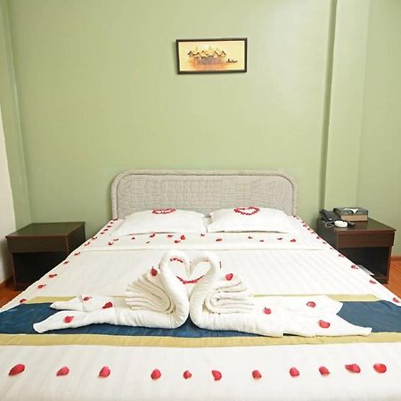 Supreme Hotel Rangun Zewnętrze zdjęcie