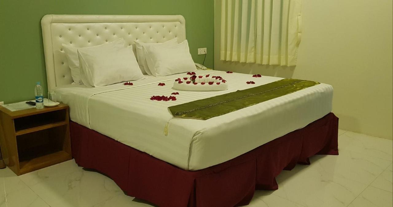 Supreme Hotel Rangun Zewnętrze zdjęcie