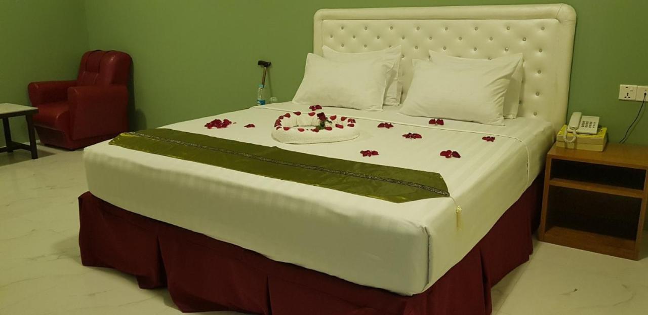 Supreme Hotel Rangun Zewnętrze zdjęcie